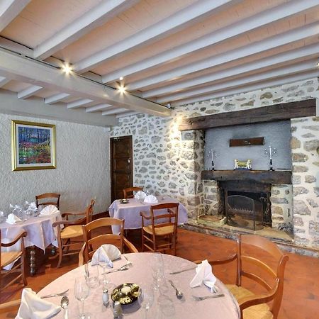 Fasthotel Oloron Hostellerie Du Paon Blanc Lurbe-Saint-Christau Kültér fotó