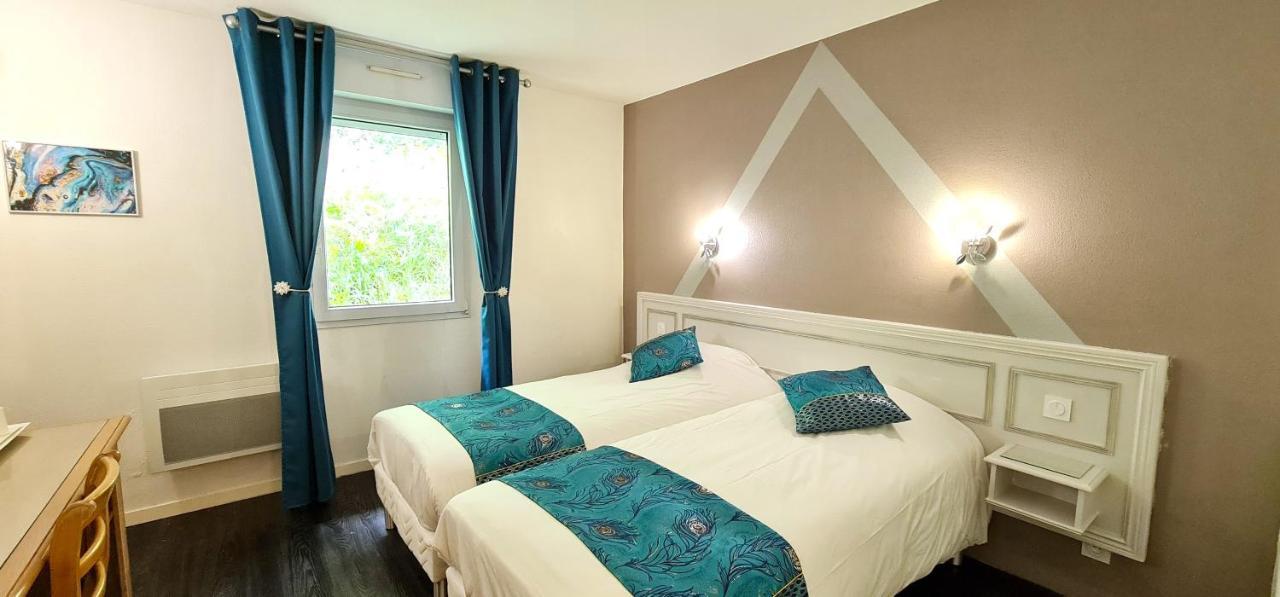 Fasthotel Oloron Hostellerie Du Paon Blanc Lurbe-Saint-Christau Kültér fotó