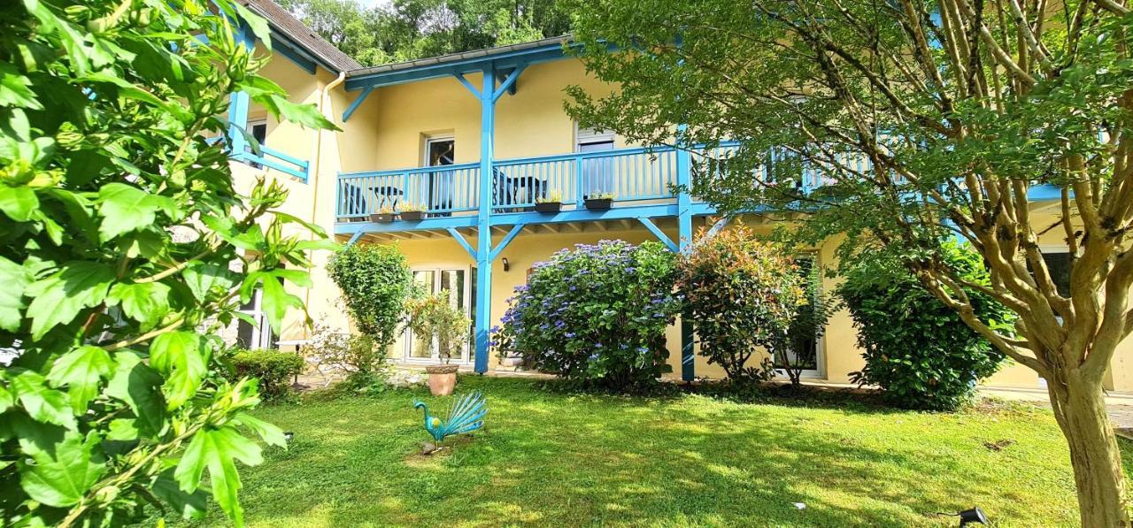Fasthotel Oloron Hostellerie Du Paon Blanc Lurbe-Saint-Christau Kültér fotó