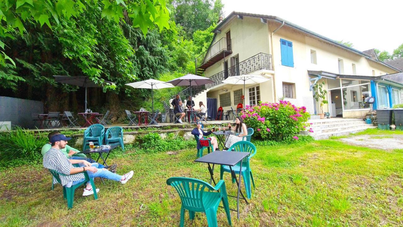 Fasthotel Oloron Hostellerie Du Paon Blanc Lurbe-Saint-Christau Kültér fotó