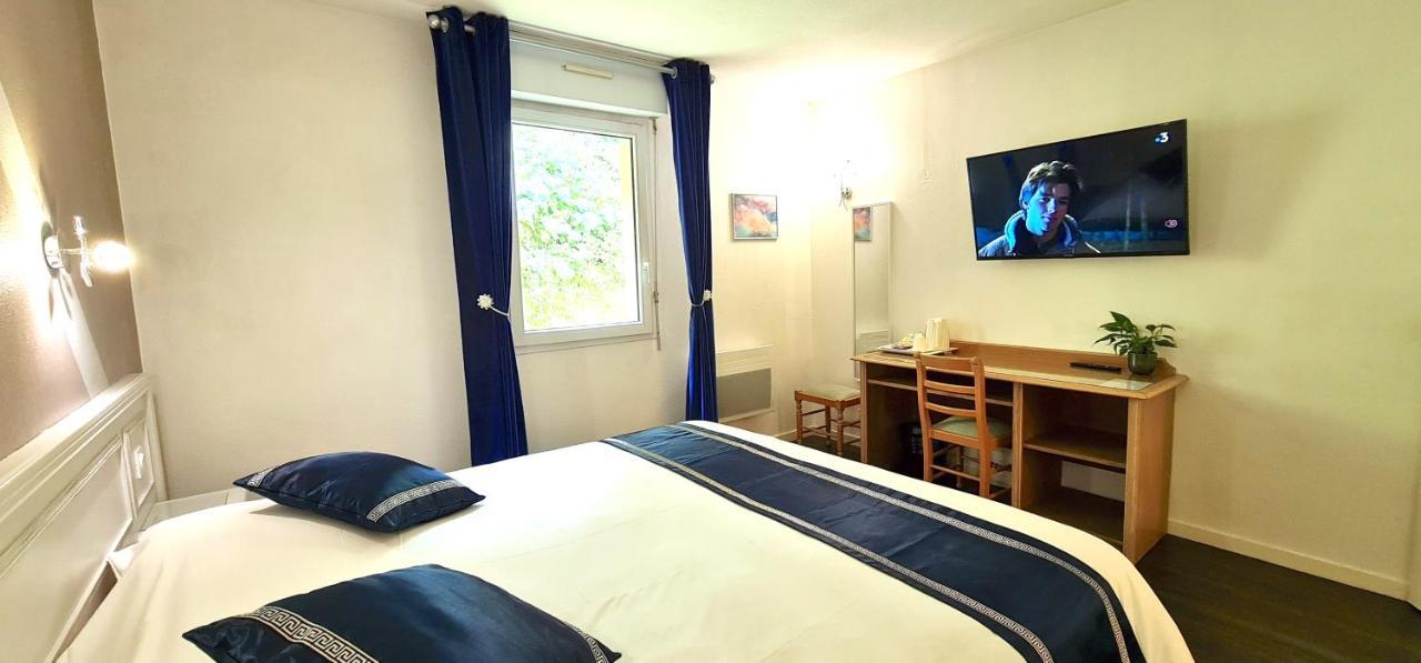 Fasthotel Oloron Hostellerie Du Paon Blanc Lurbe-Saint-Christau Kültér fotó