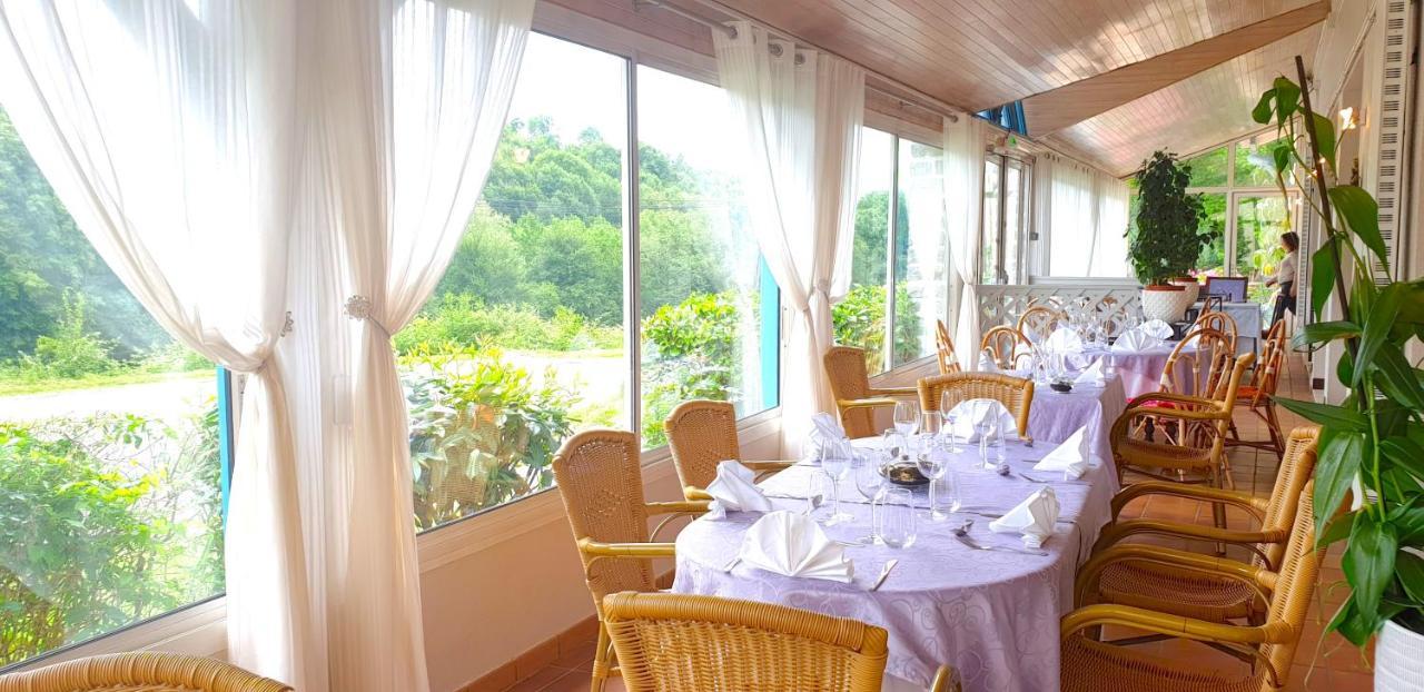 Fasthotel Oloron Hostellerie Du Paon Blanc Lurbe-Saint-Christau Kültér fotó